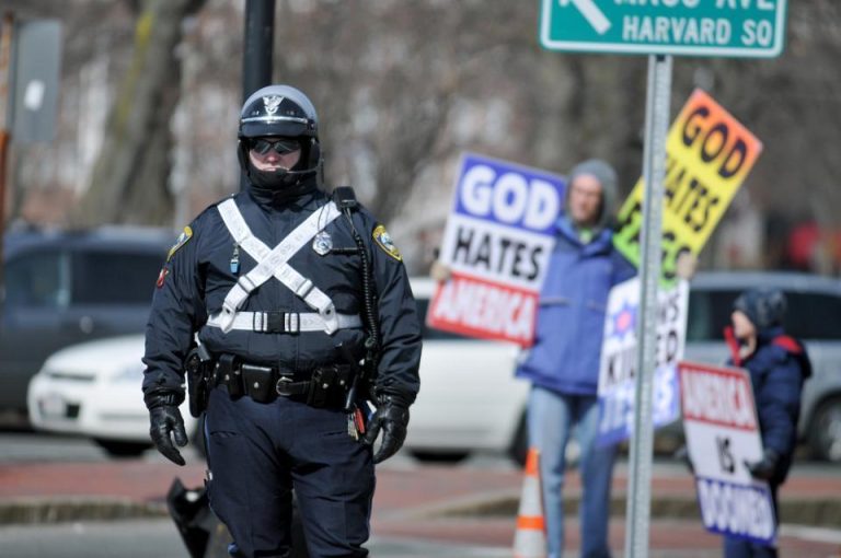 Ordem Exige que a Polícia de Cambridge Intervenha por força Excessiva | Portal de noticias ABCTudo